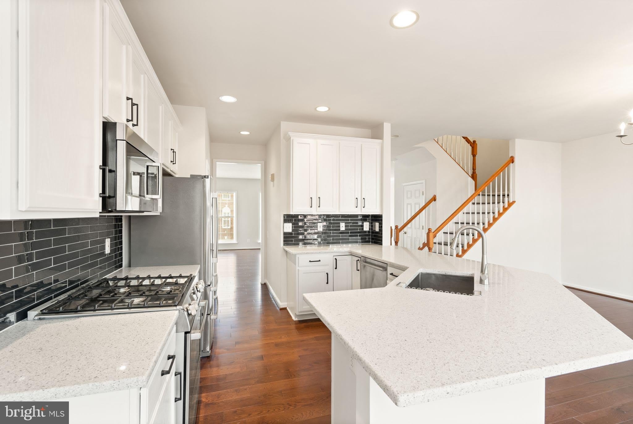 7056 COURTYARD Way – photo 3