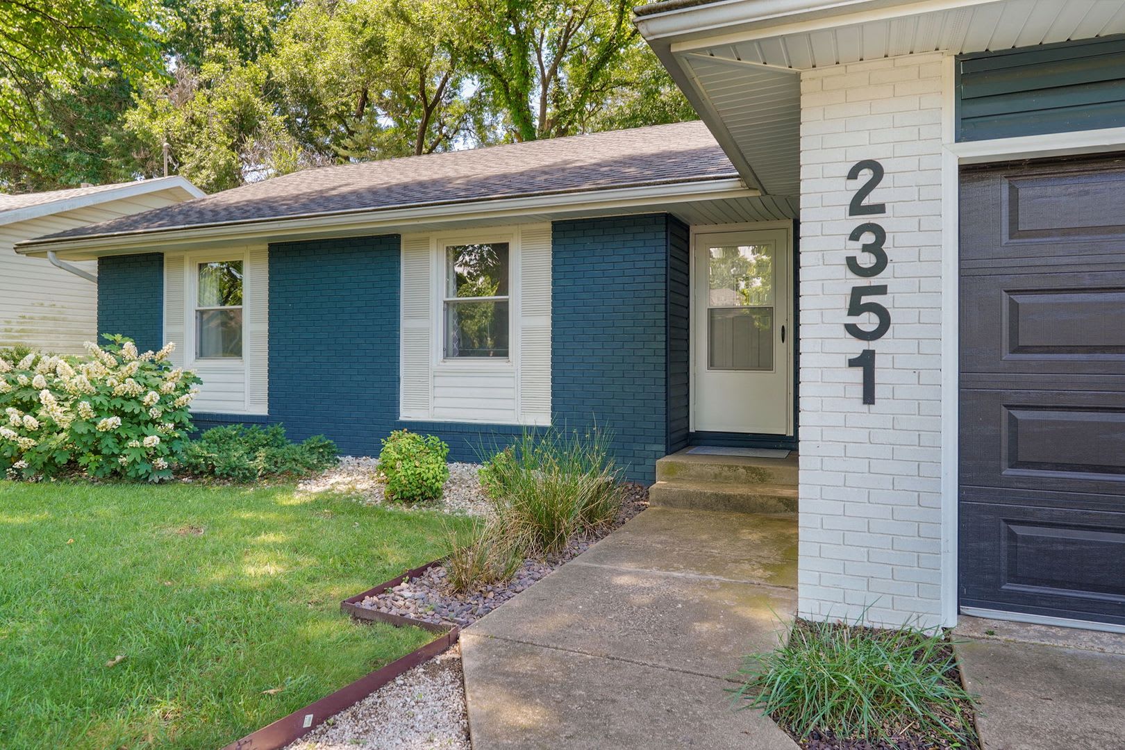 Beautifully Updated 3 Bedroom, 2 Bathroom Home with Screened‑In Porch & Large Fenced Yard – photo 4
