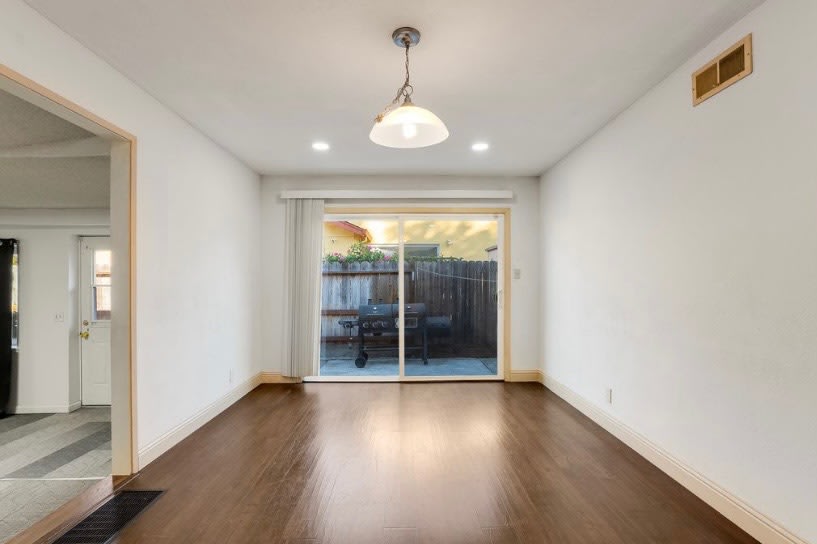 1654 Hemlock Street – photo 4