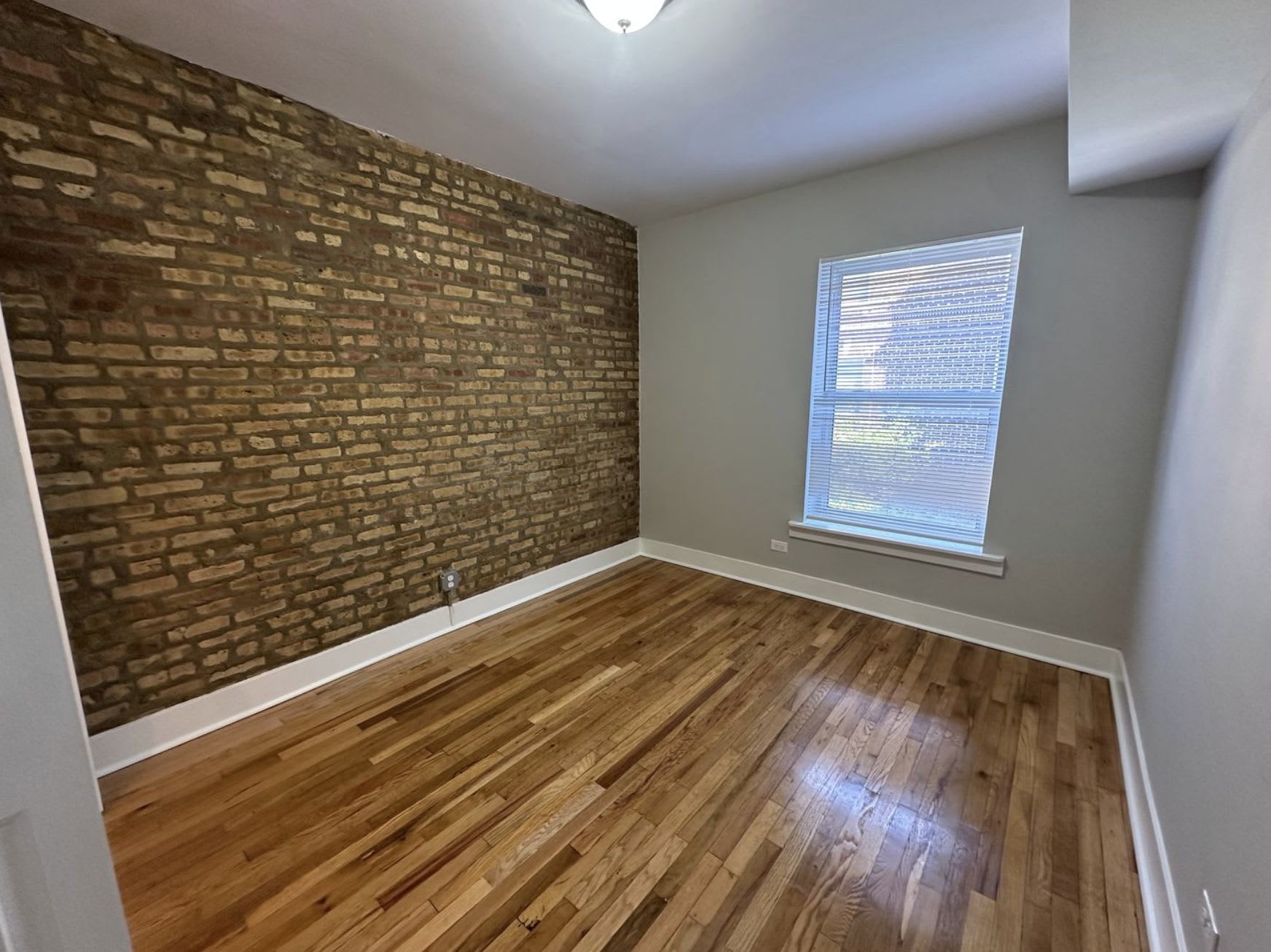 4929 N Kedzie Ave – photo 5