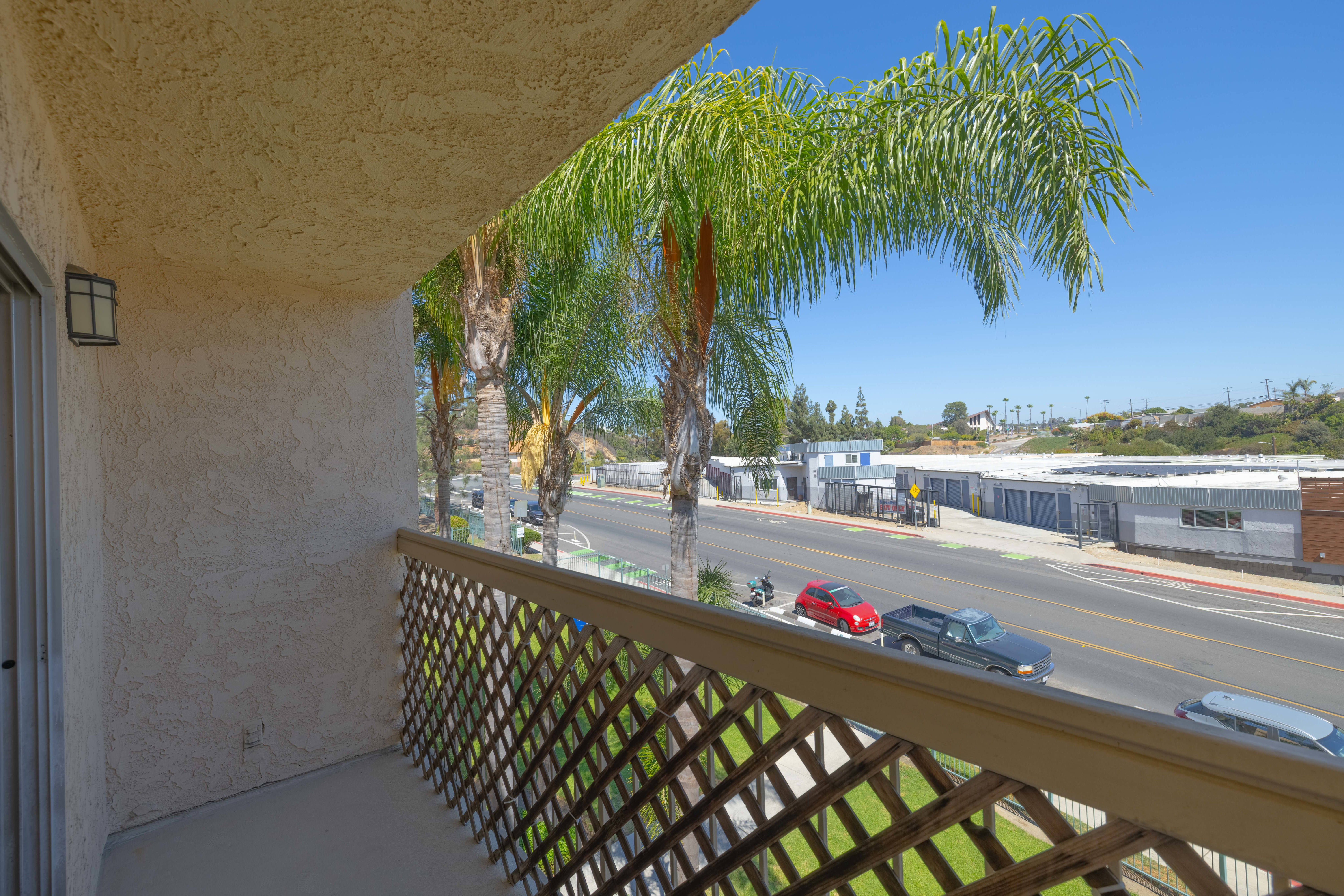 Home Avenue – photo 1