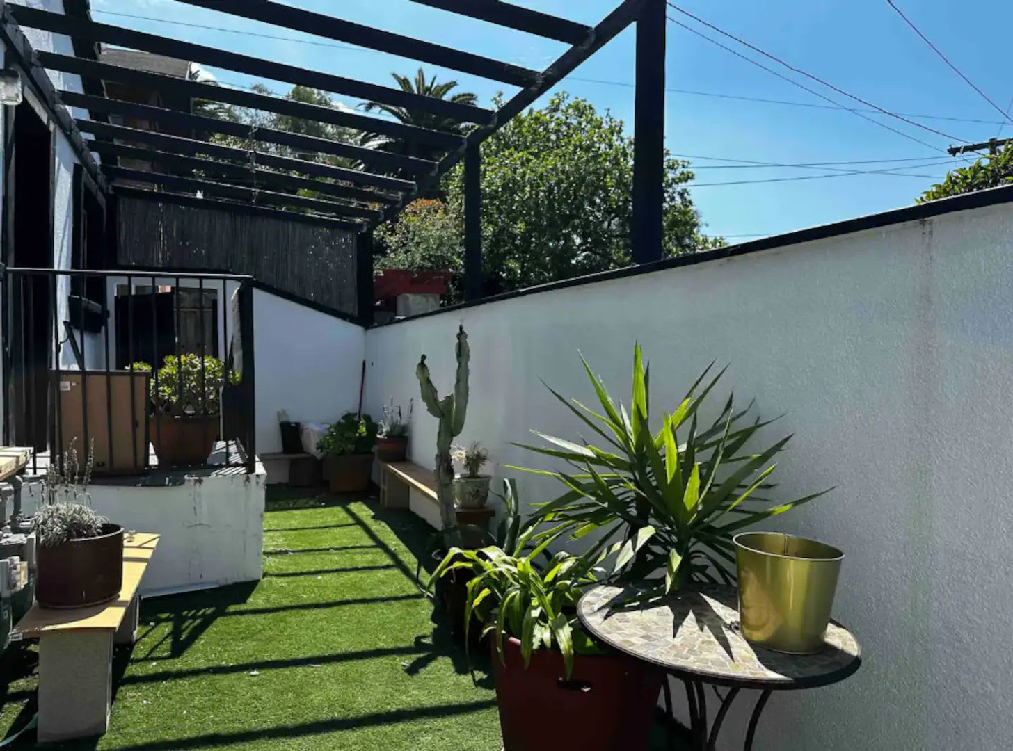 1 bed / 1 bath apartment in Echo Park is now available – photo 3