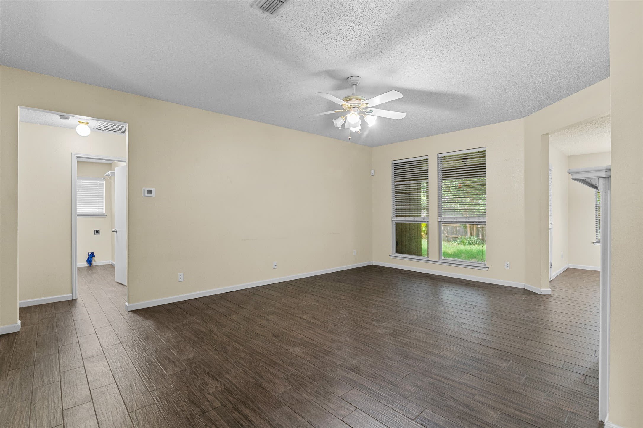 412 Dakota Drive – photo 4