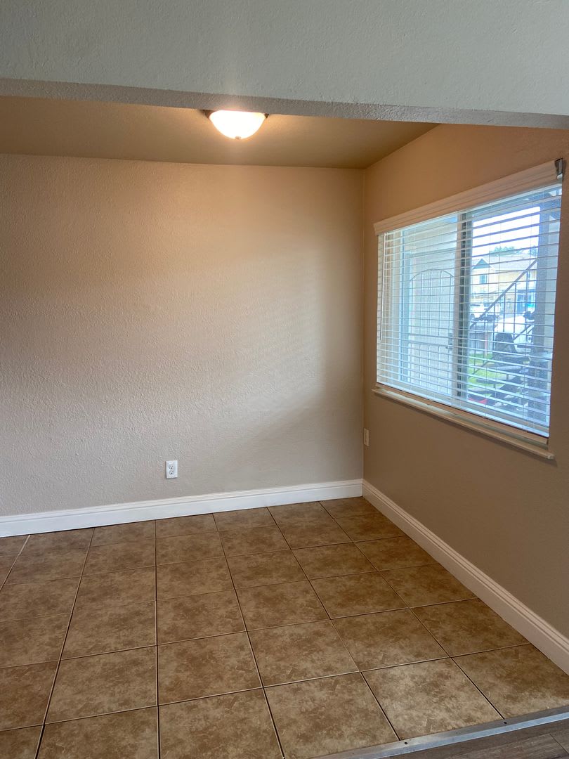 Remodeled Citrus Heights Four-Plex unit, 2 Bdrm, 1 Bath – photo 5