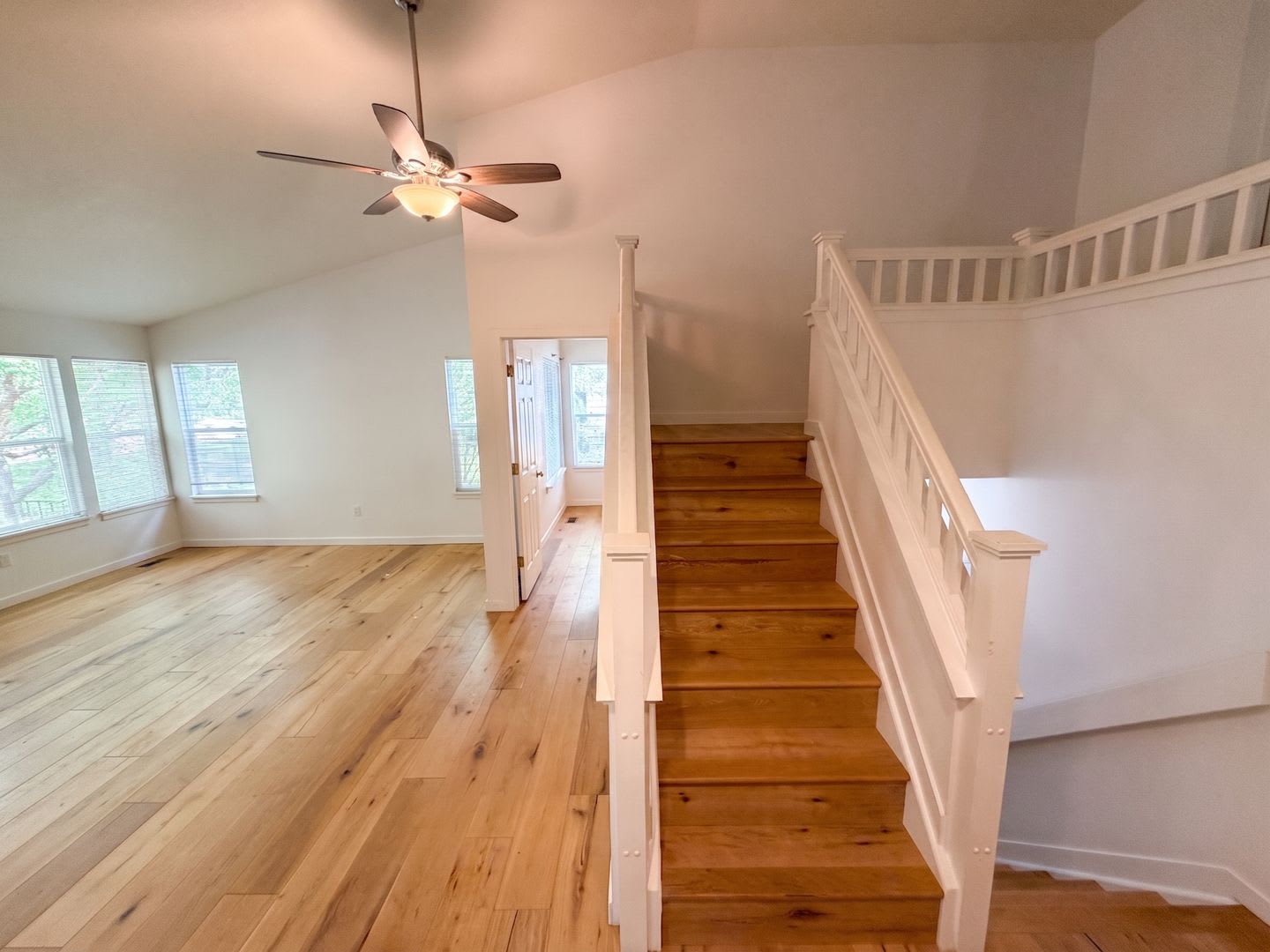 Beautiful 3 Bed Indian Peaks Townhome With Finished Basement 2 Car Garage – photo 5