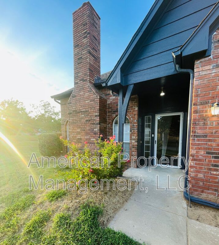 5311 E 95th St – photo 3