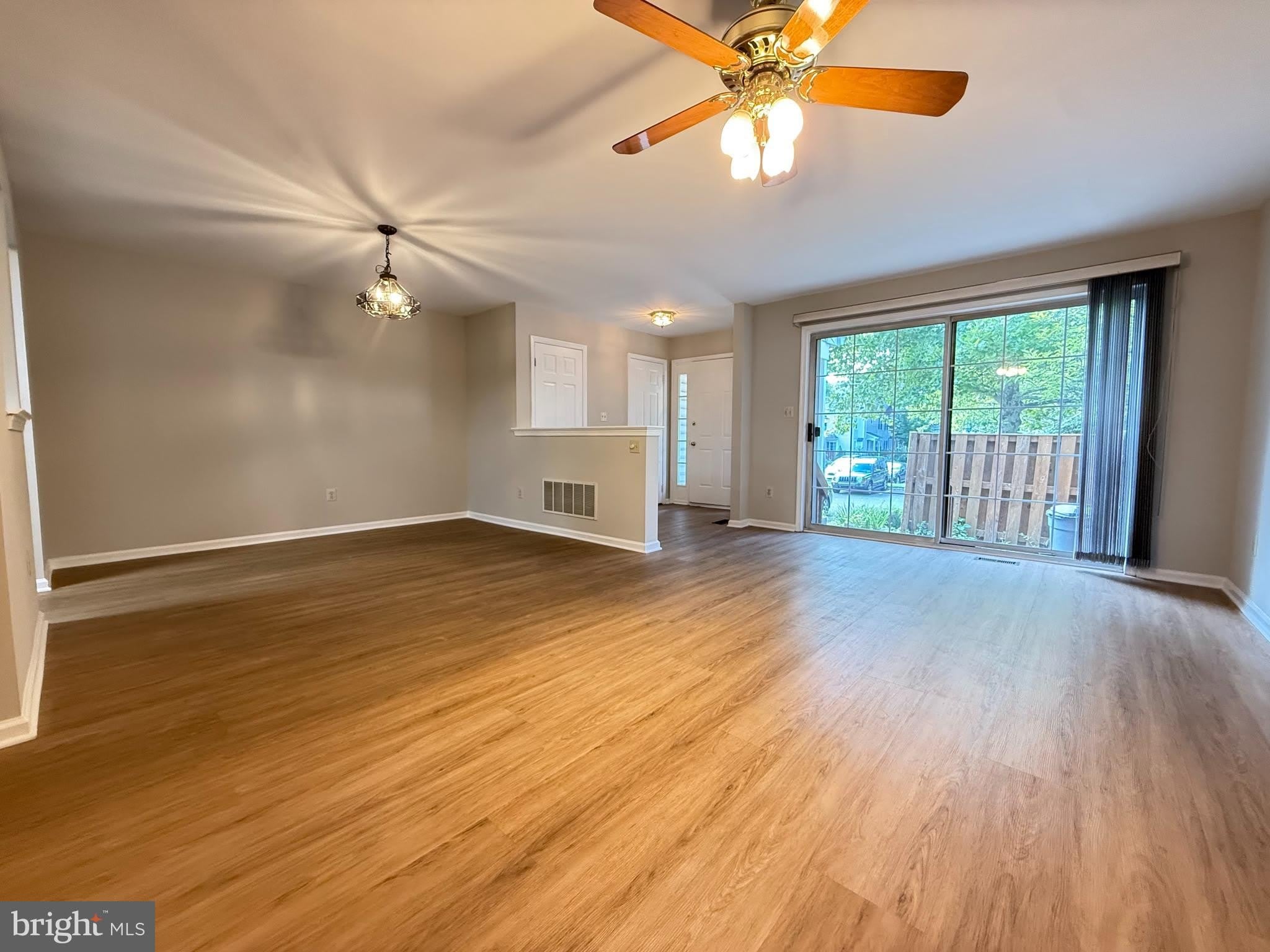 9408 SHEFFIELD – photo 4