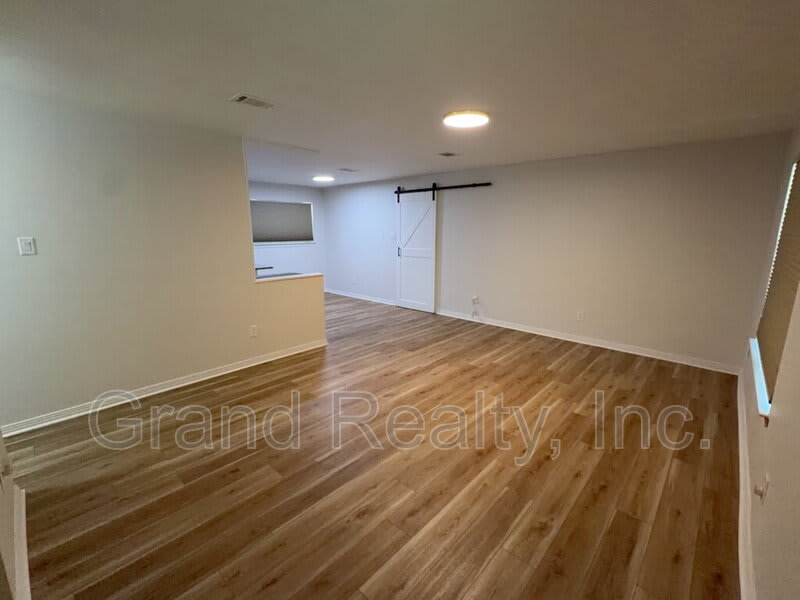 6119 Shawn Ln – photo 4