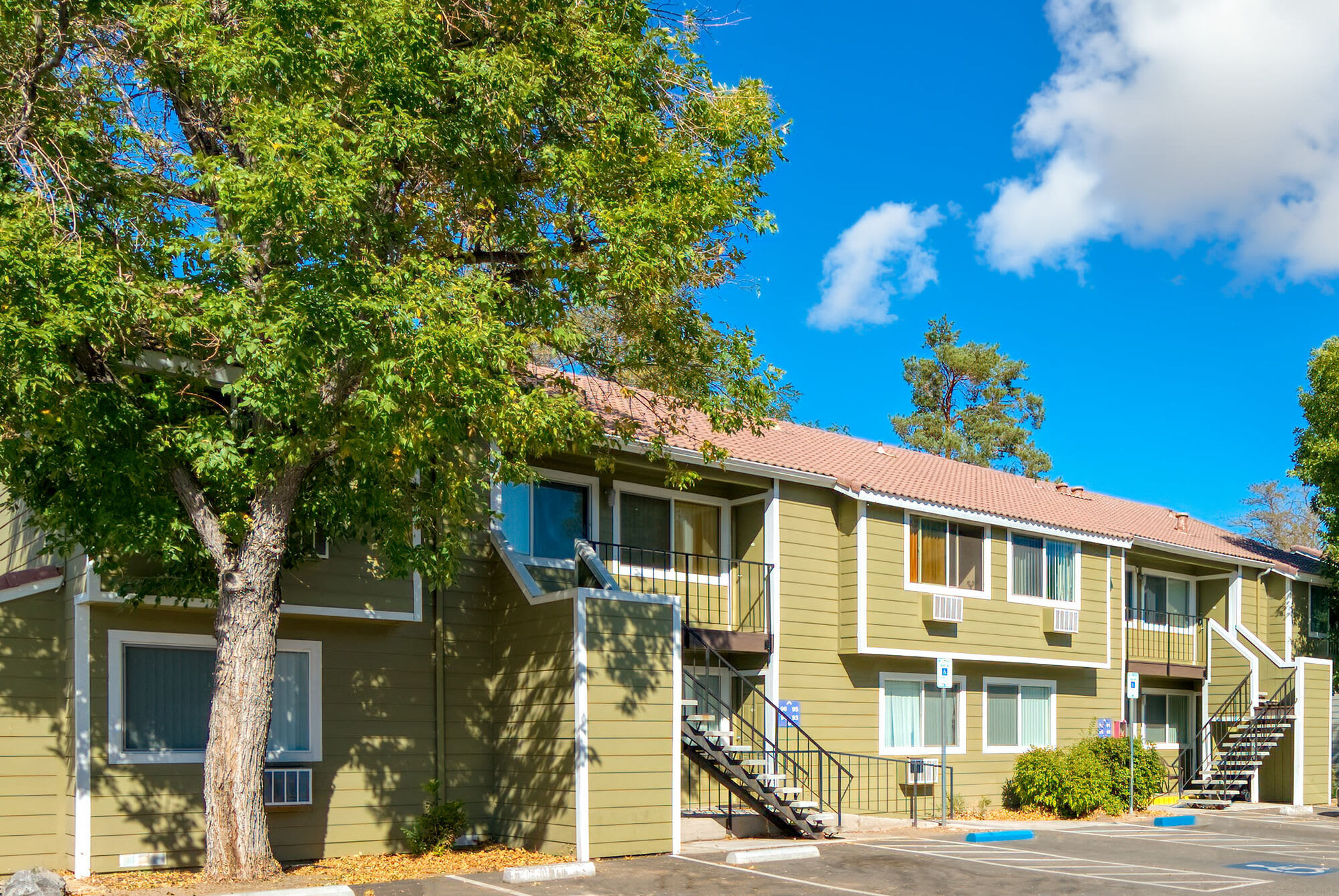 Home Suites – photo 2