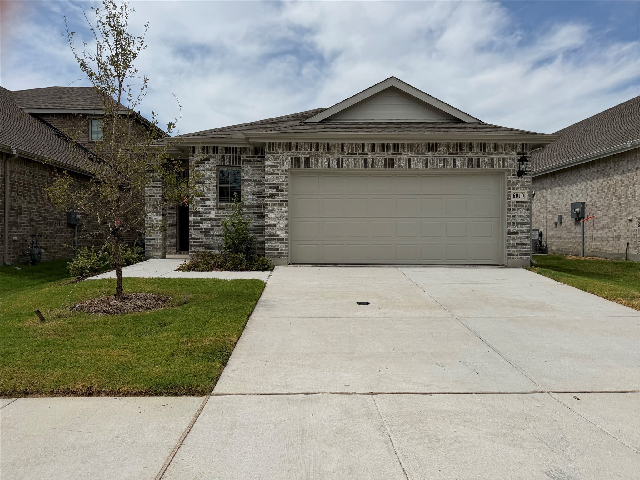 6010 Alderton Drive – photo 1