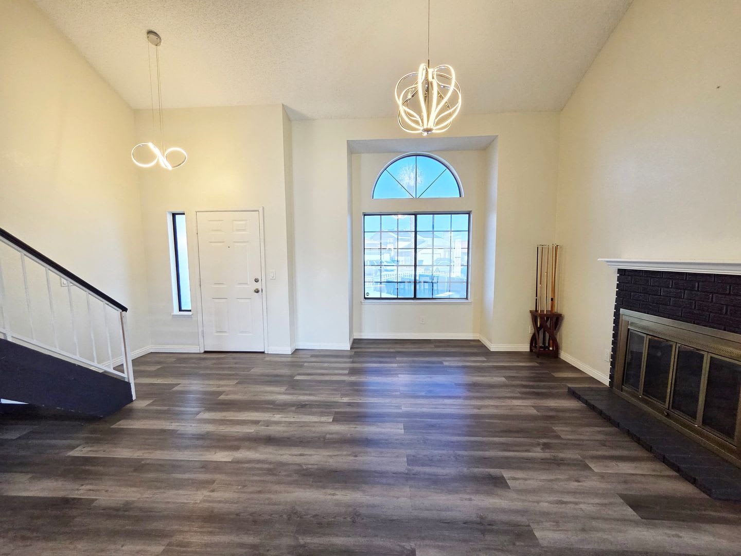 Spacious 4Br Home With Updated Primary Bath – photo 4