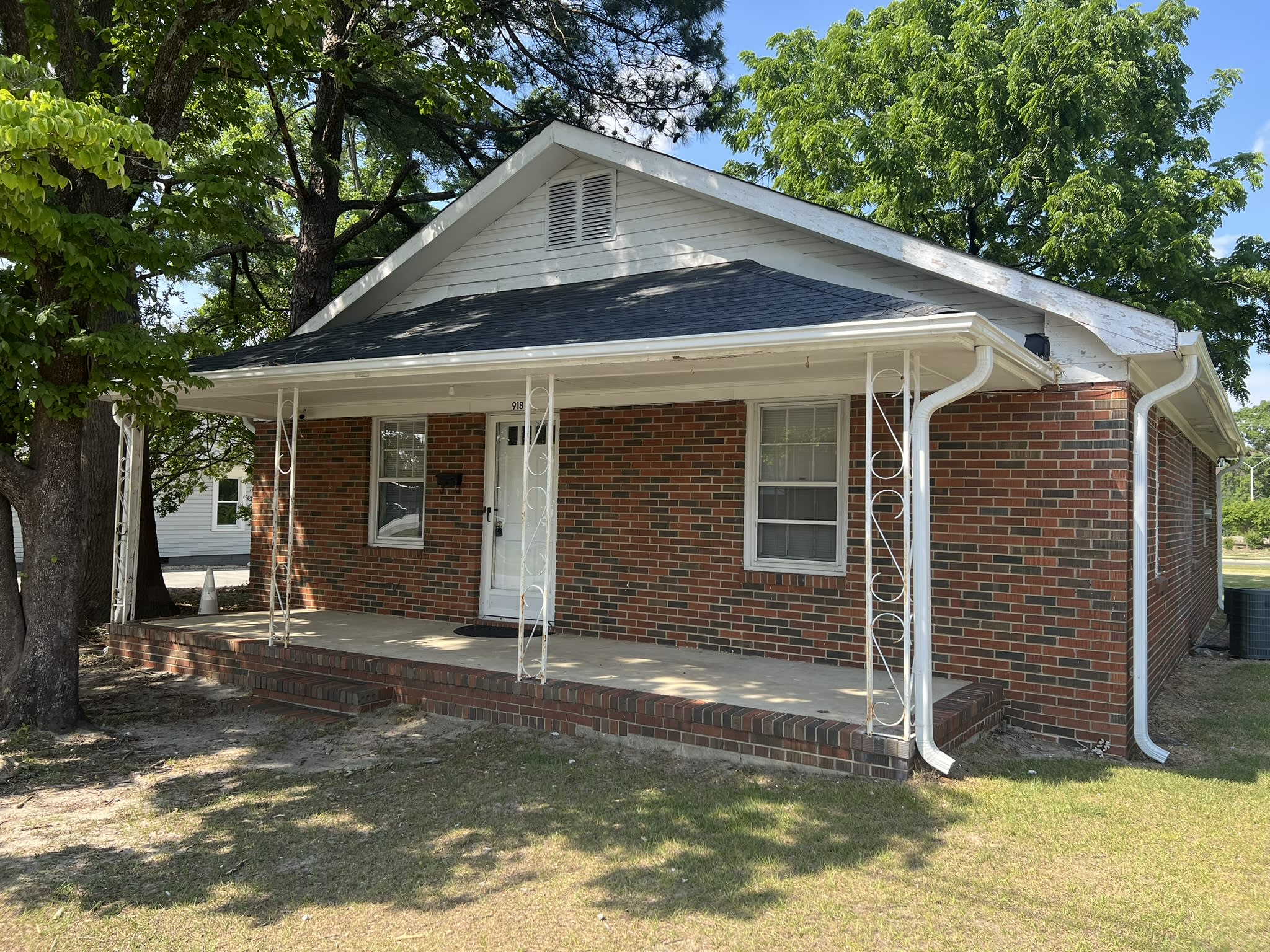 918 Durham St – photo 1