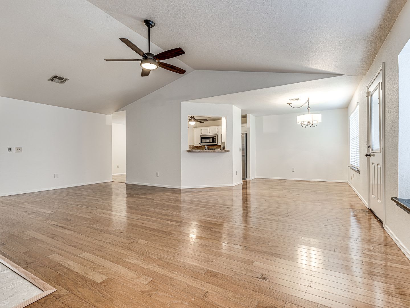 3 bedroom + 2 bathroom + Edmond Schools – photo 4