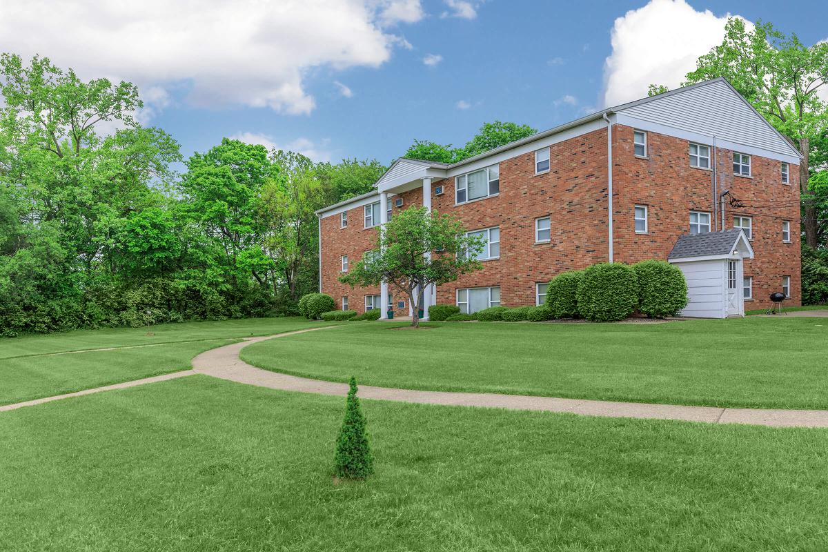 Nobb Hill Apartments – photo 5