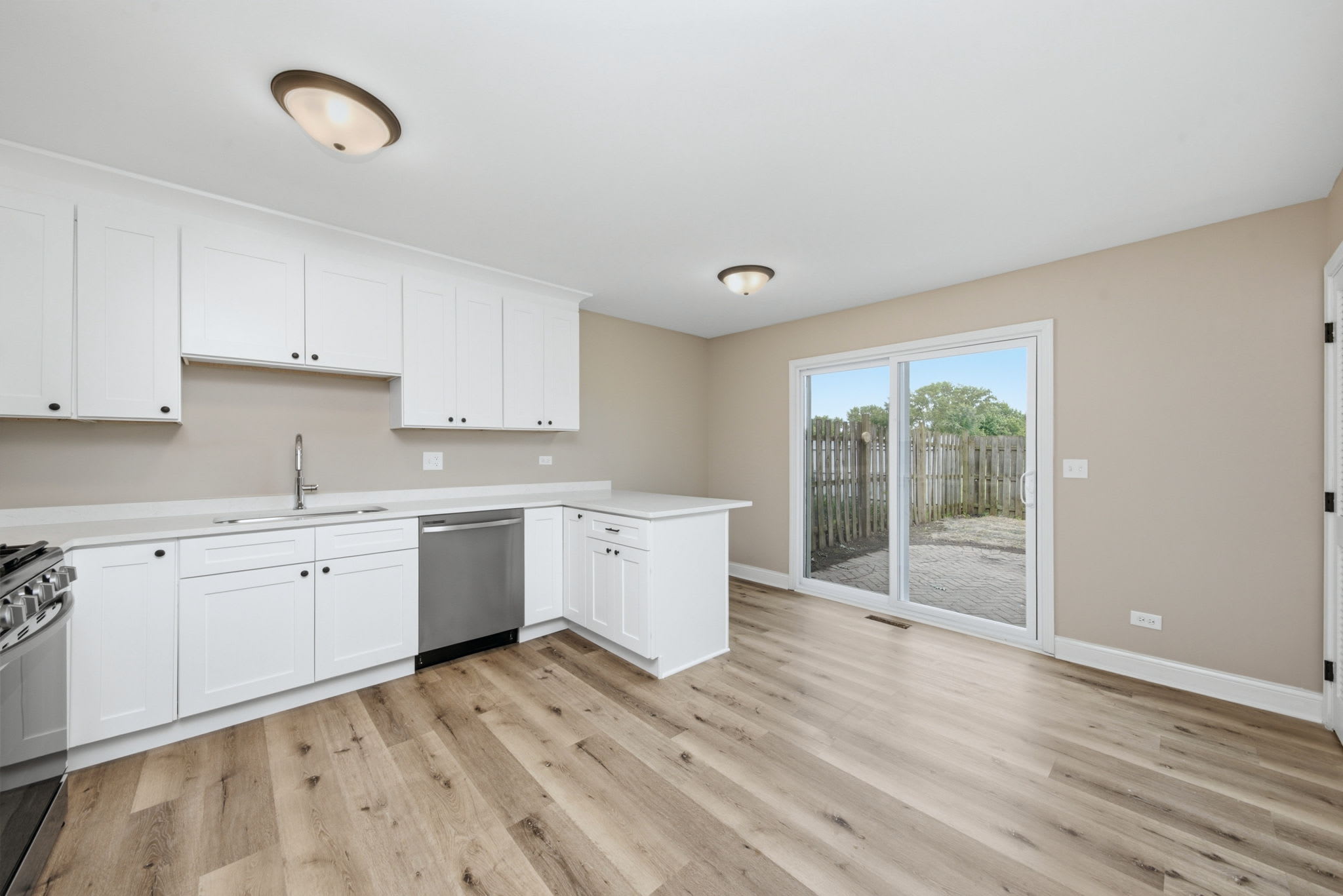 1140 Brunswick Ln – photo 5