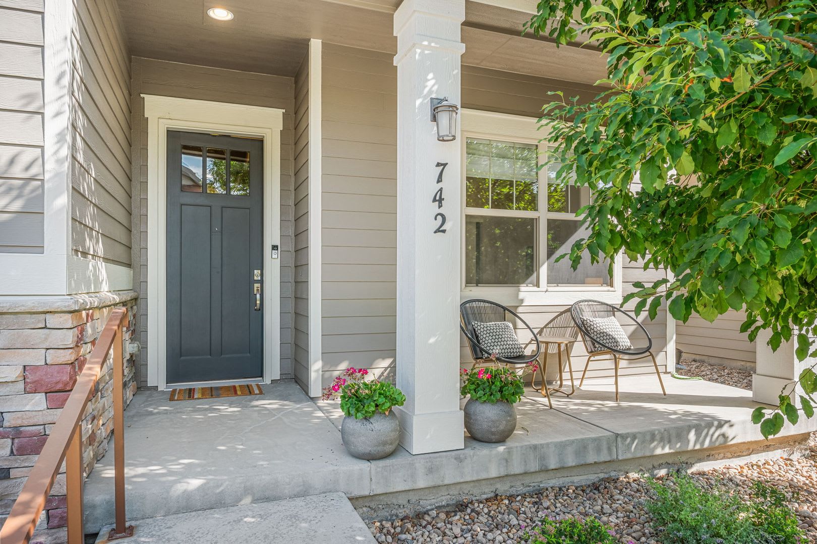 Charming 4 Bedroom, 3 Bath Steel Ranch Patio Home – photo 2
