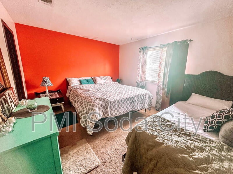 810 Old Manor Road – photo 4