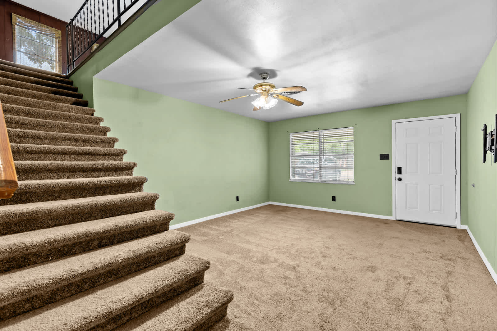 326 South Barbara Street – photo 2