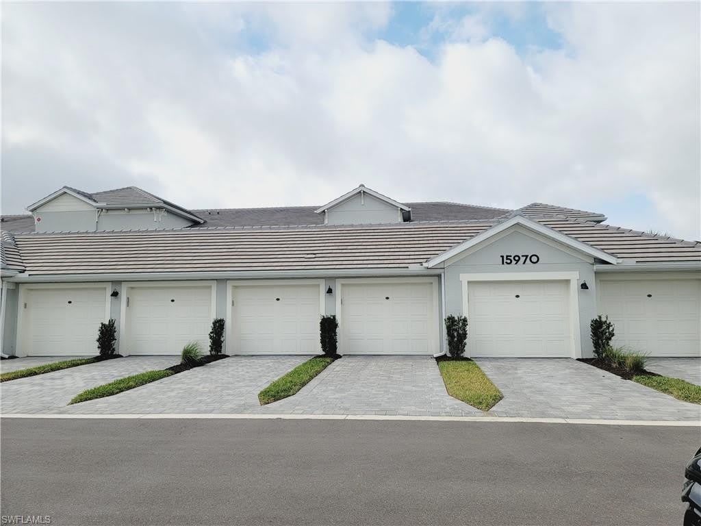 15970 Grassland Ln – photo 2