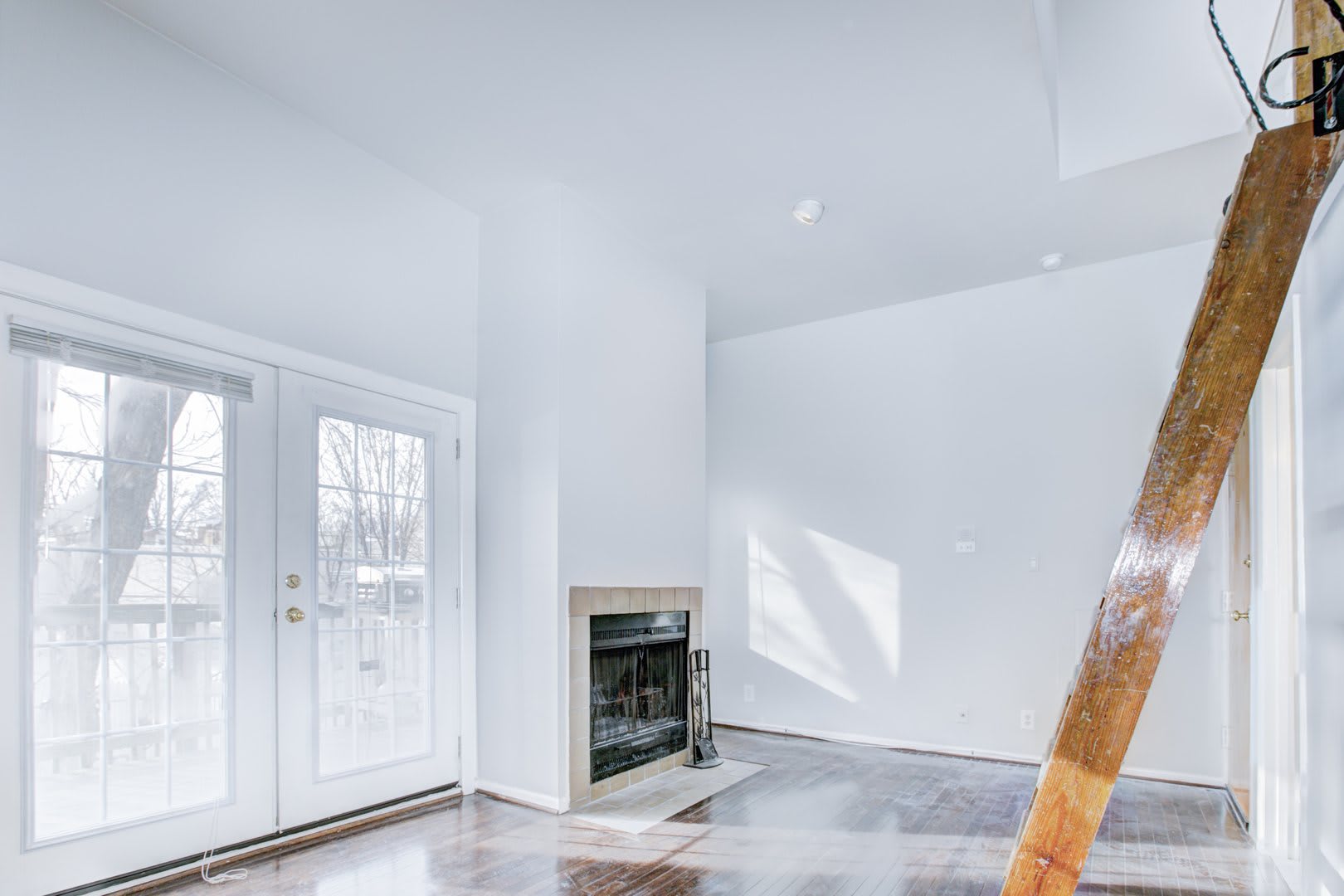 Lovely Lofted H Street Condo + Parking! – photo 5