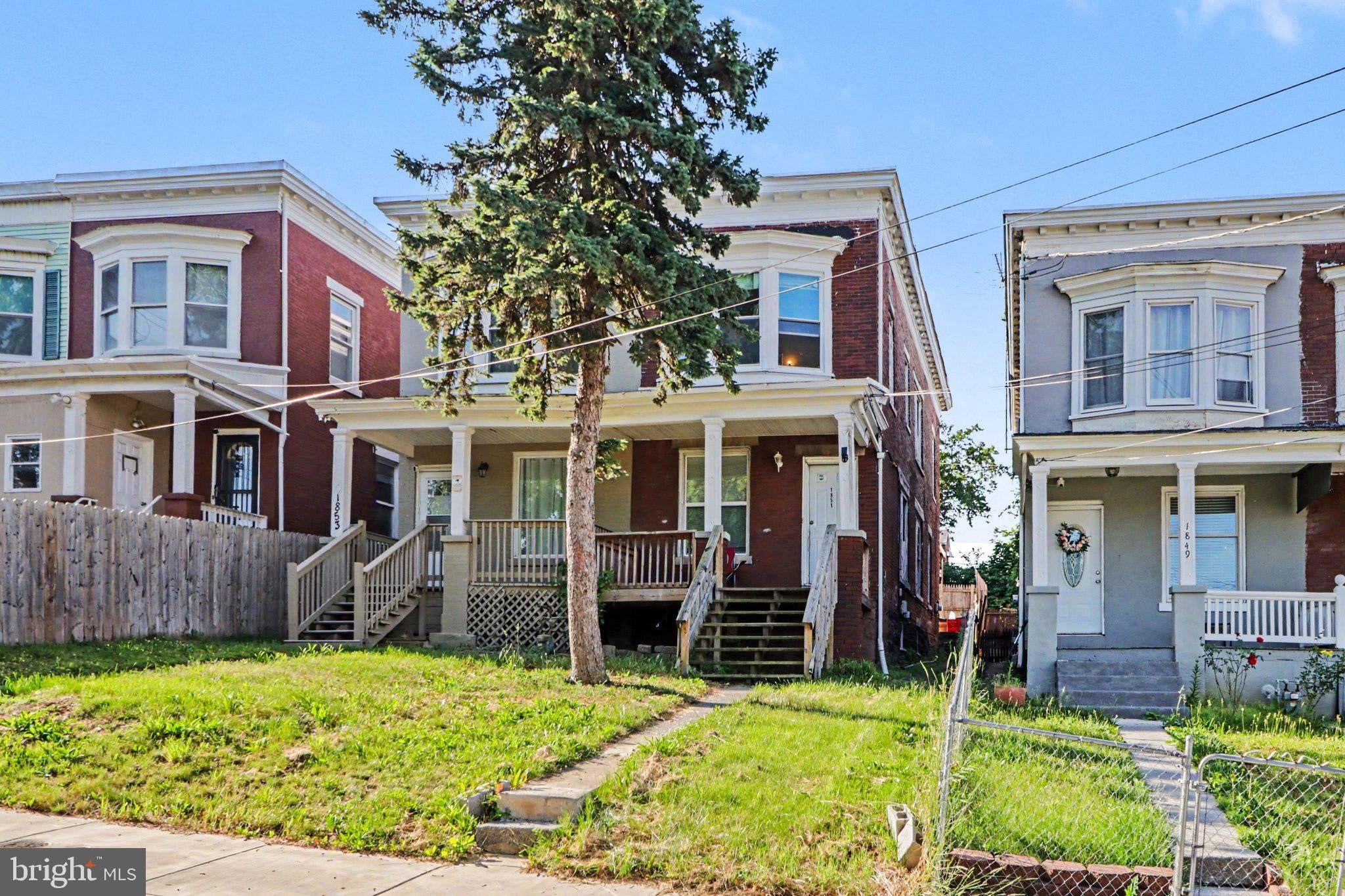 1851 SPENCER Street – photo 2
