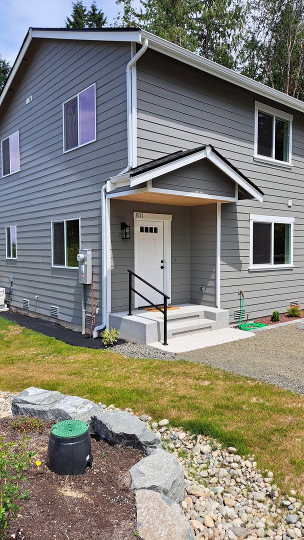3 Bedroom 2.5 Bath Duplex – photo 3