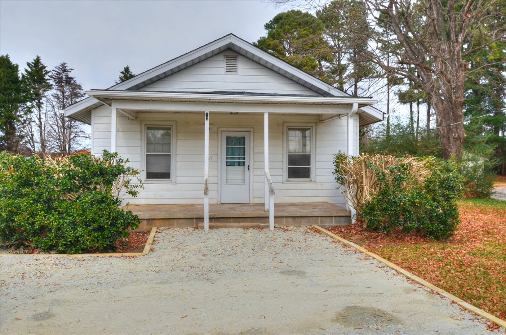 Updated 4 Bed House With Fenced Yard In Efland – photo 1