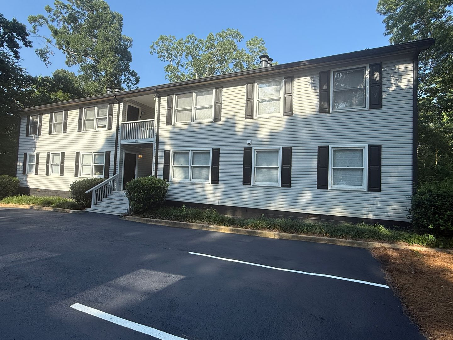Renovated 2 Bed 2 Bath Unit Across From Vet School In East Athens – photo 1
