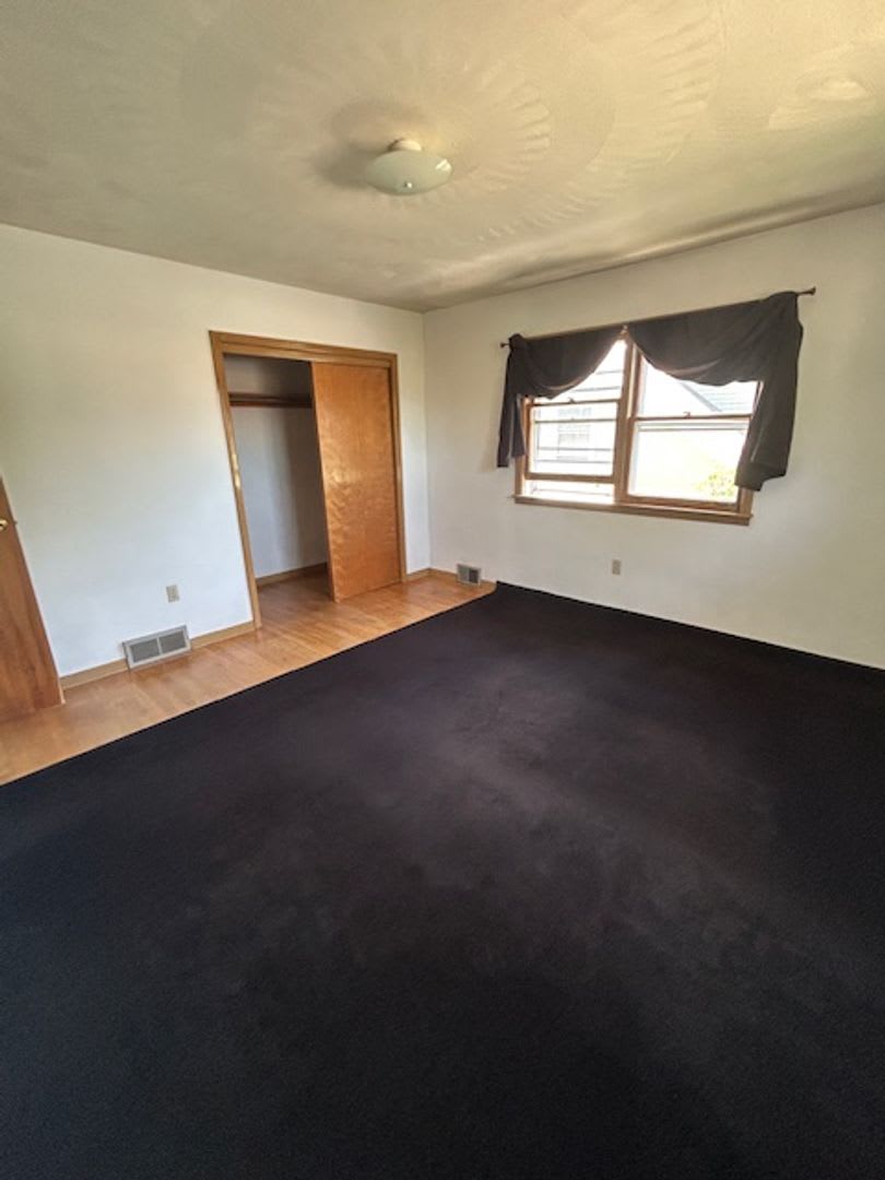 1334 West 28TH – photo 2