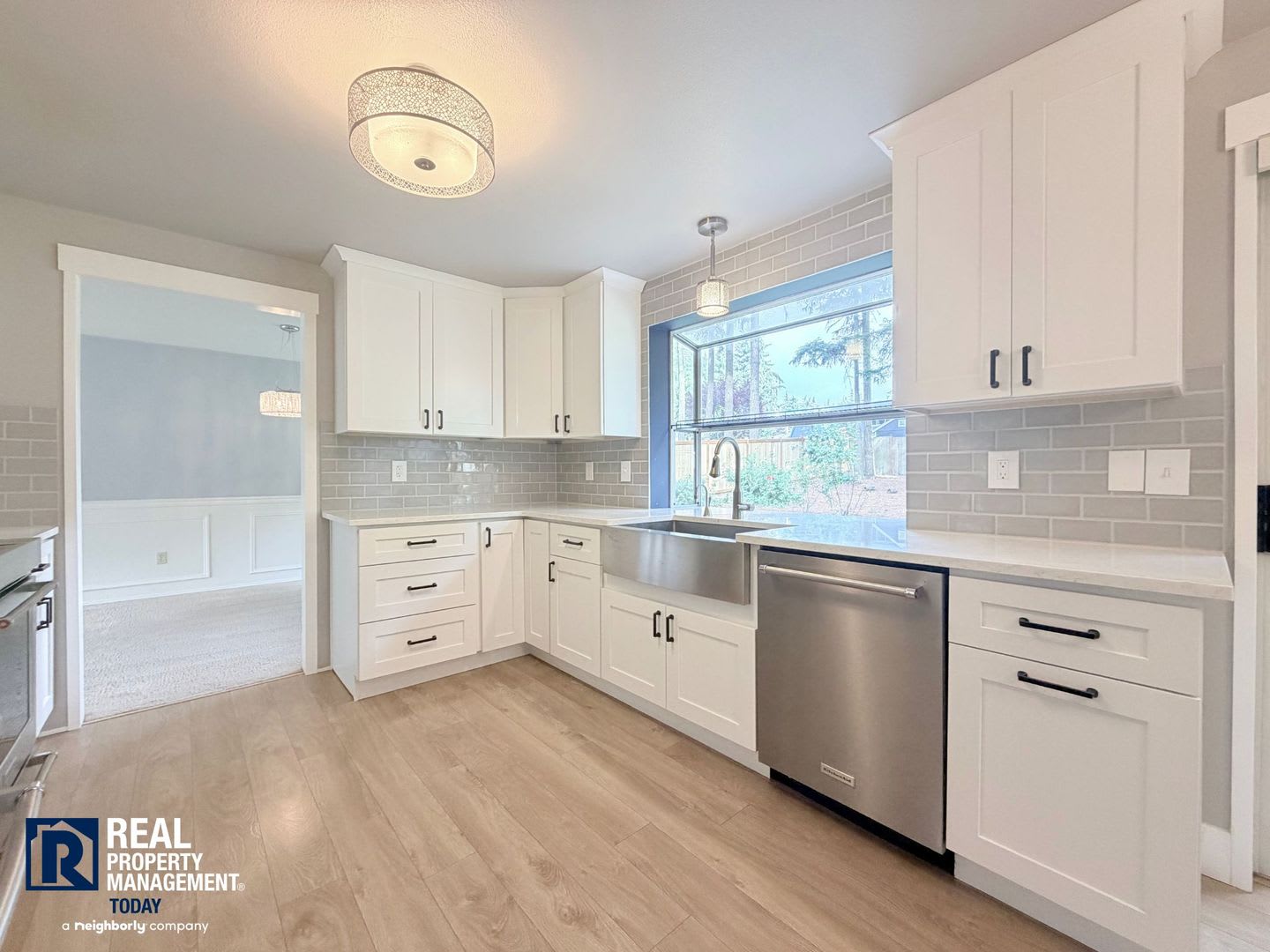 Spacious 3 Bedroom Gem Heights Home Fenced Yard 2 Car Garage Private Community Park – photo 5