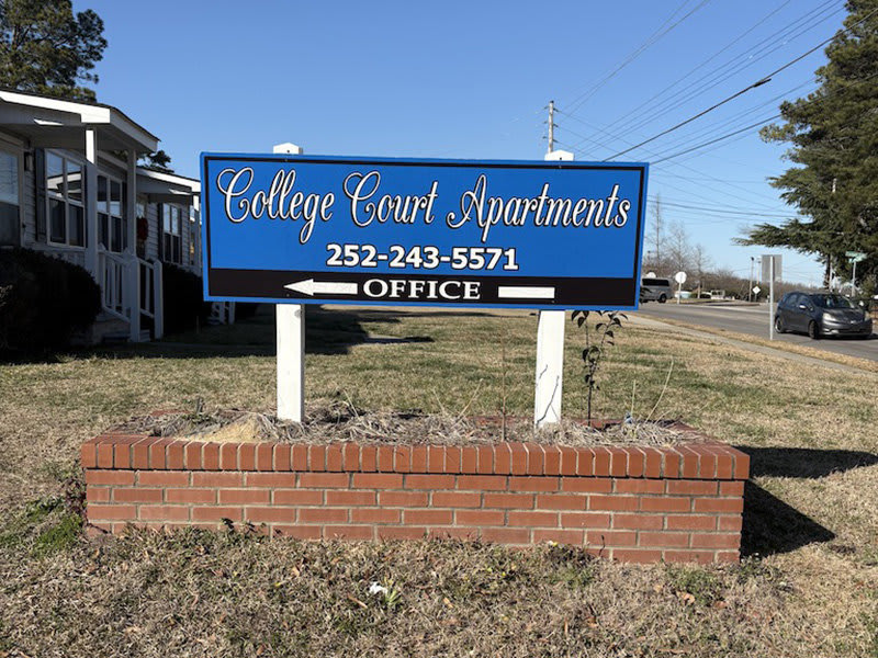 College Court – photo 4