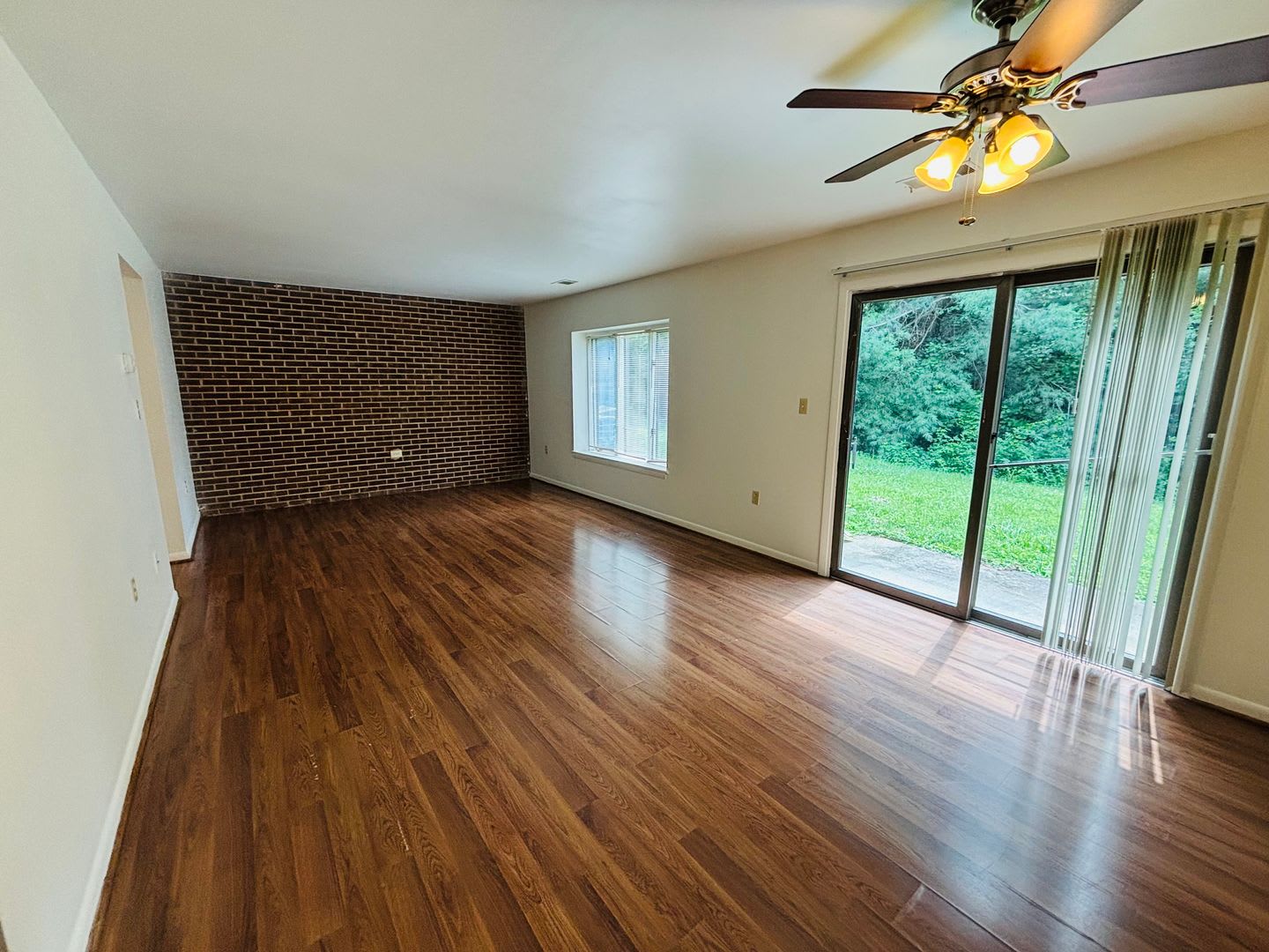 3 Bedroom 2.5 Bath Townhouse – photo 2