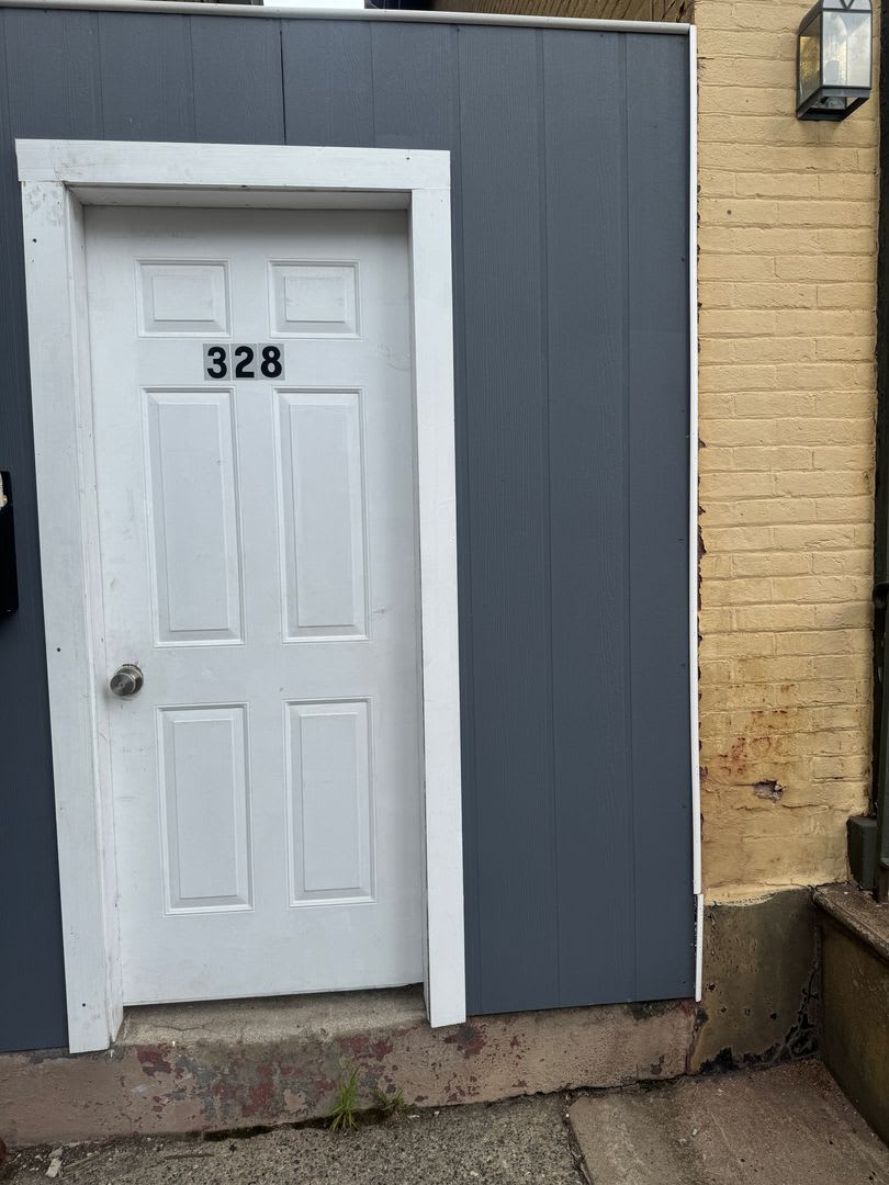 328 West Broad Street – photo 1