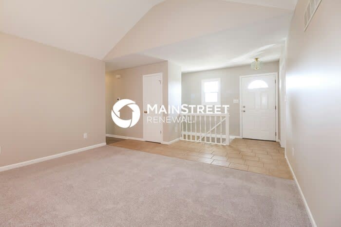 801 Northeast Lyon Drive – photo 4