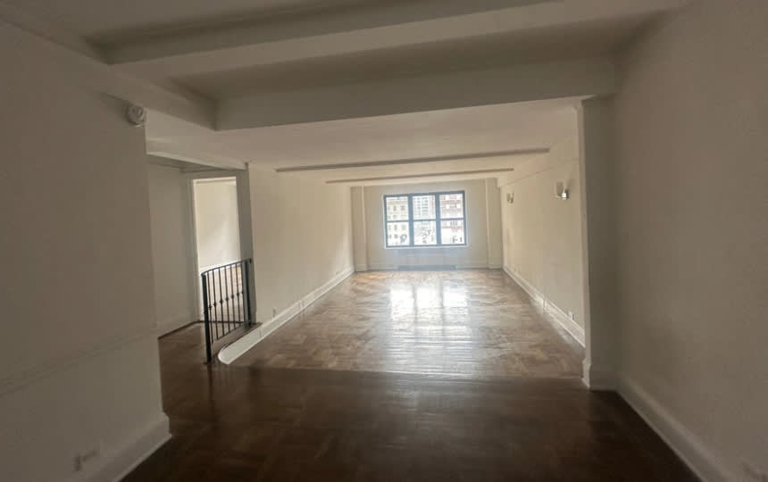 133 E 38th St – photo 2