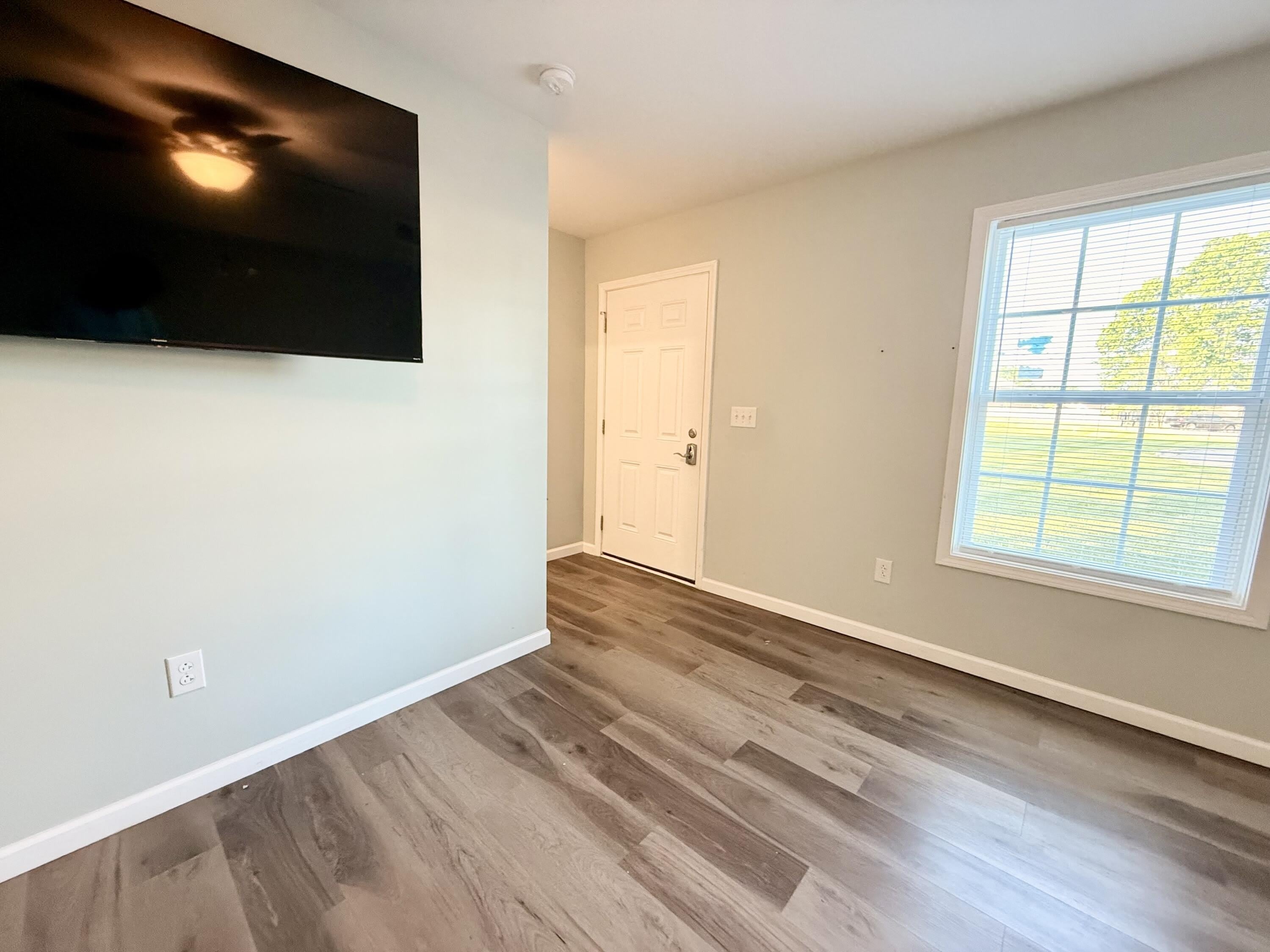 250-264 Hycliff Street – photo 3