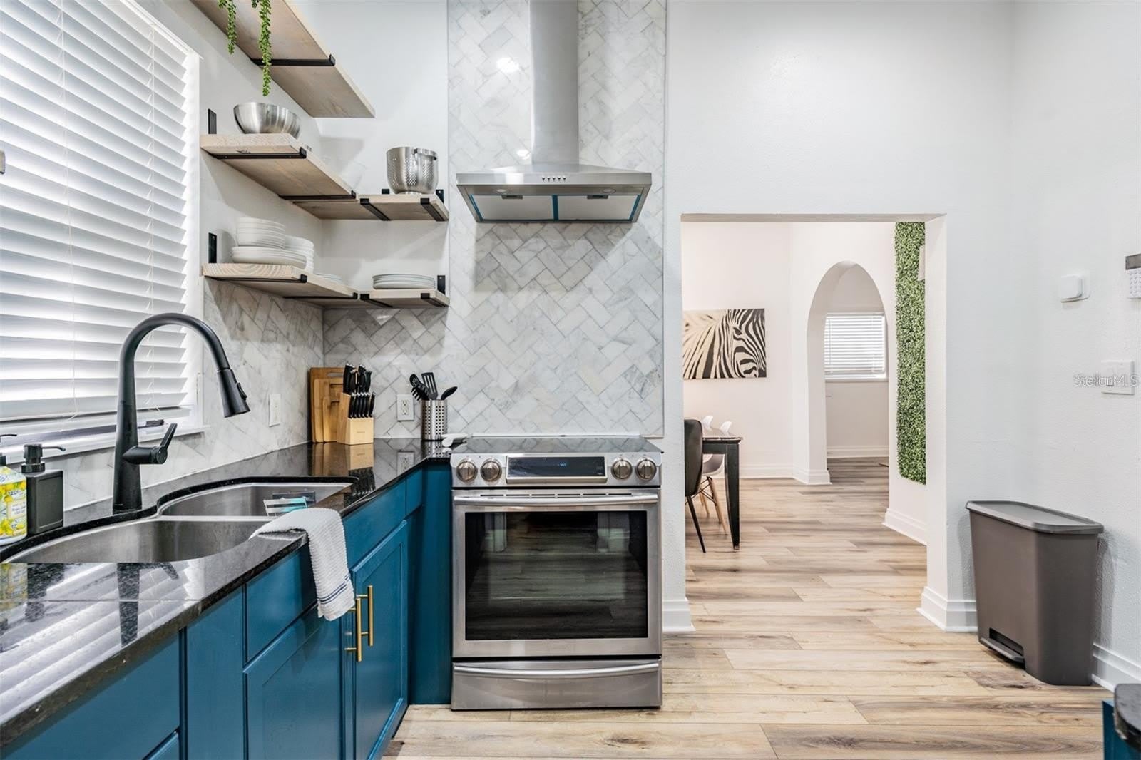 2325 W Green Street – photo 4