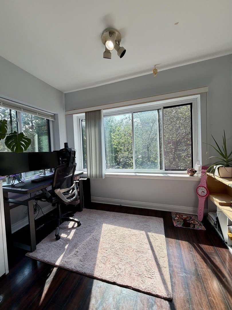 906 W Sunnyside Avenue – photo 3