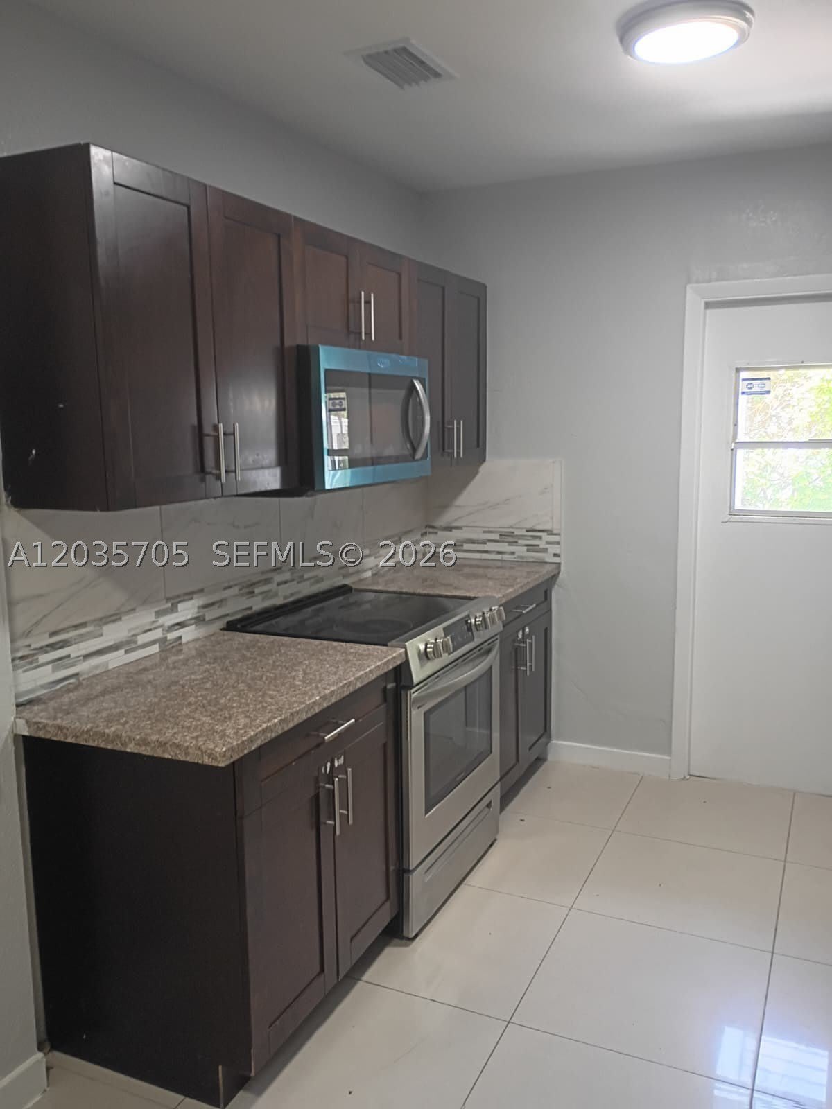 1101 Nw 55Th Ter – photo 5