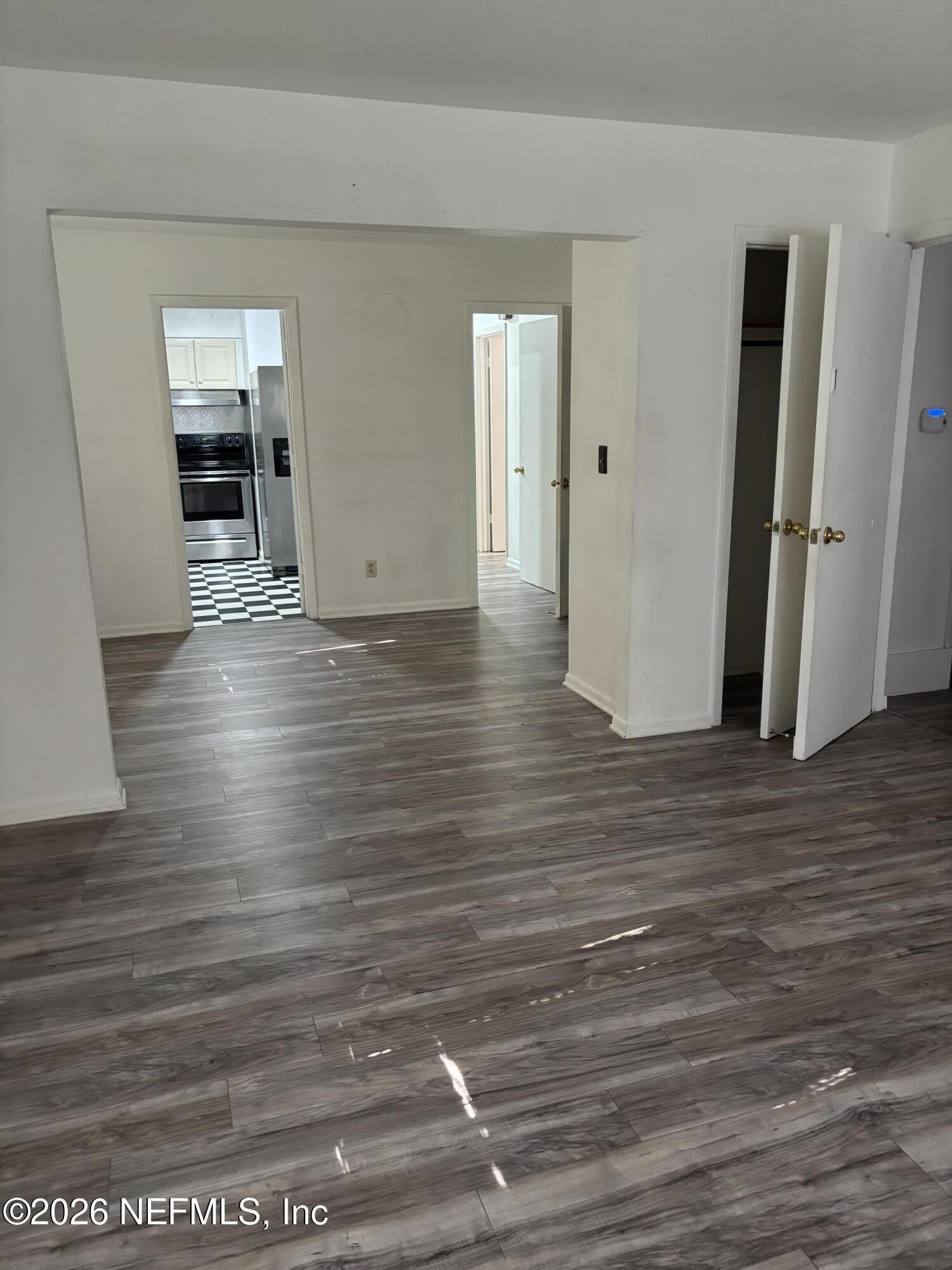 1514 W 5TH Street – photo 4
