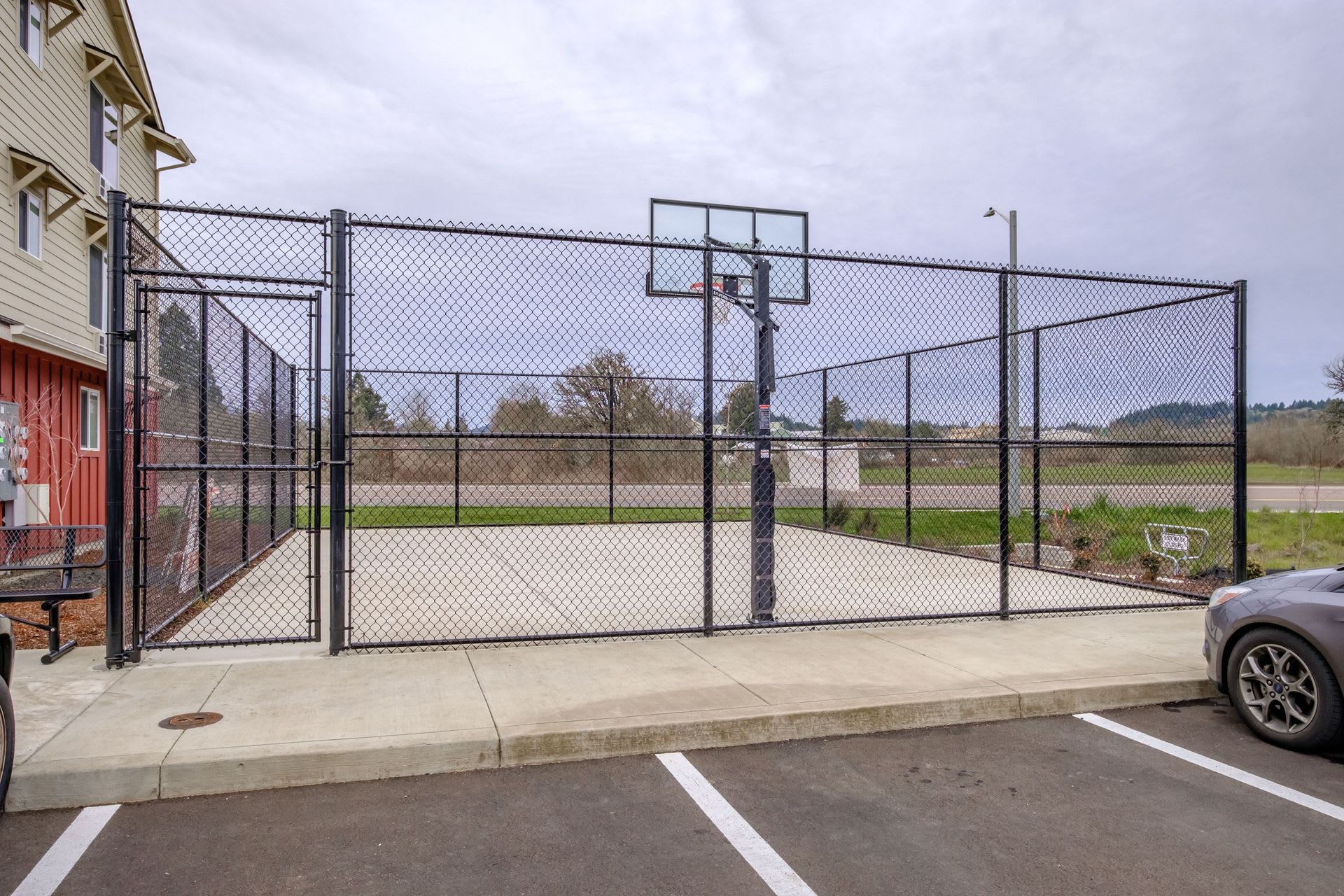 Oak Springs Apartments – photo 4