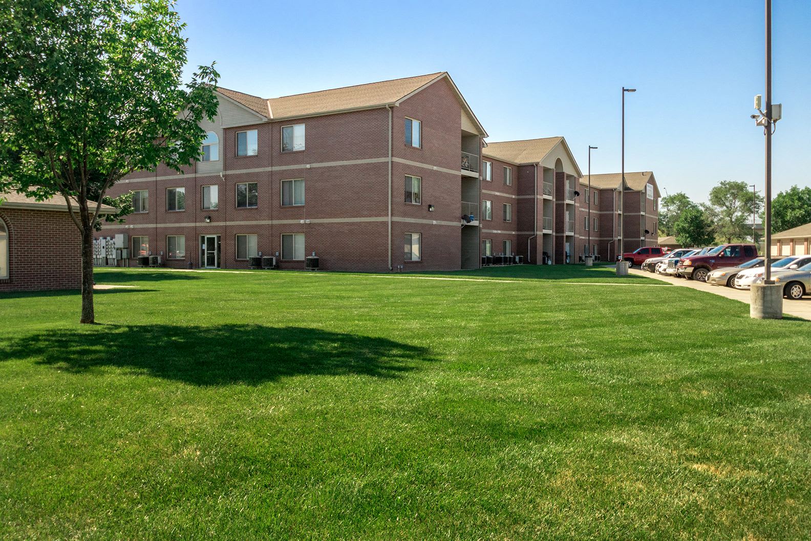 Marshall Apartments – photo 3