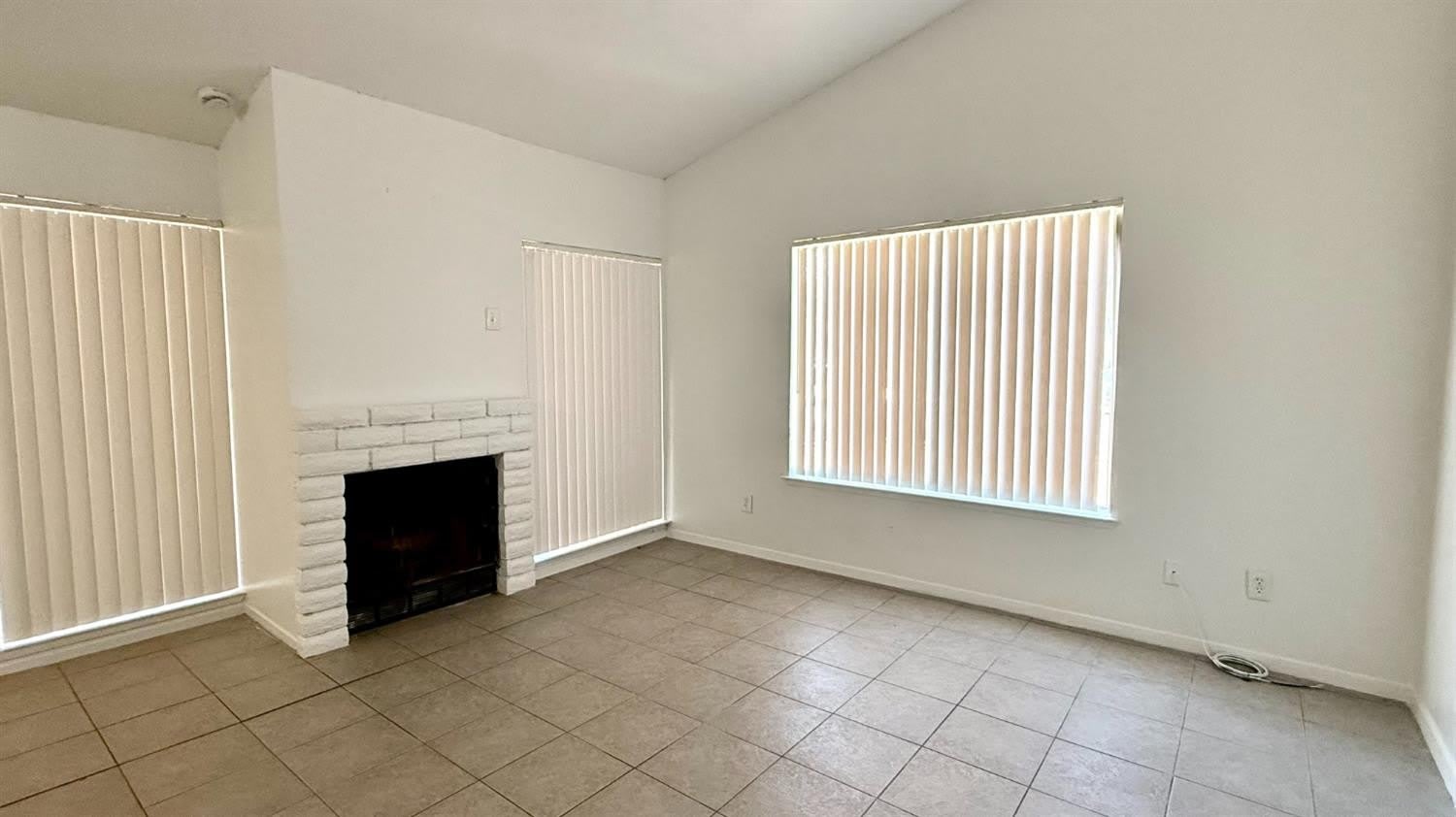 665 S Coalinga Street – photo 4