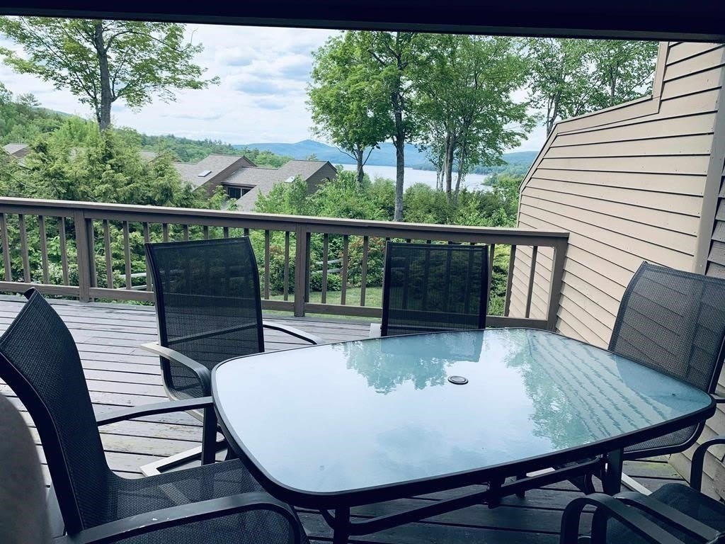 61 Woodbury Drive – photo 2