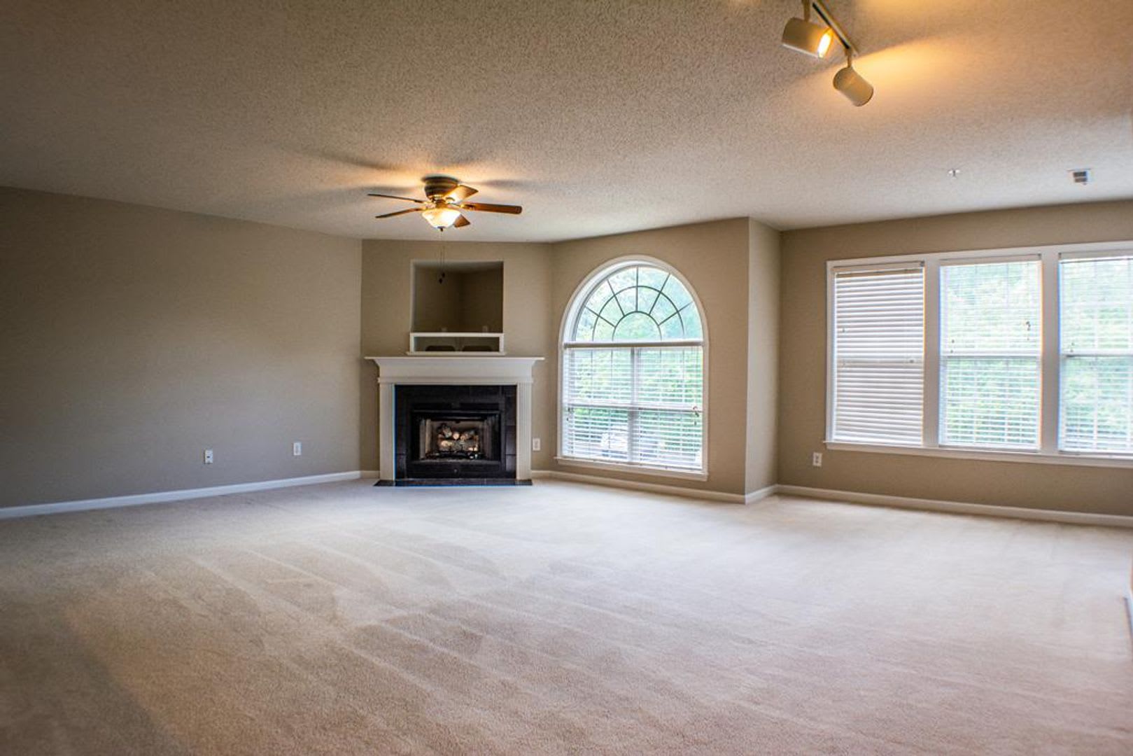 624 Ivy Glen Drive – photo 4