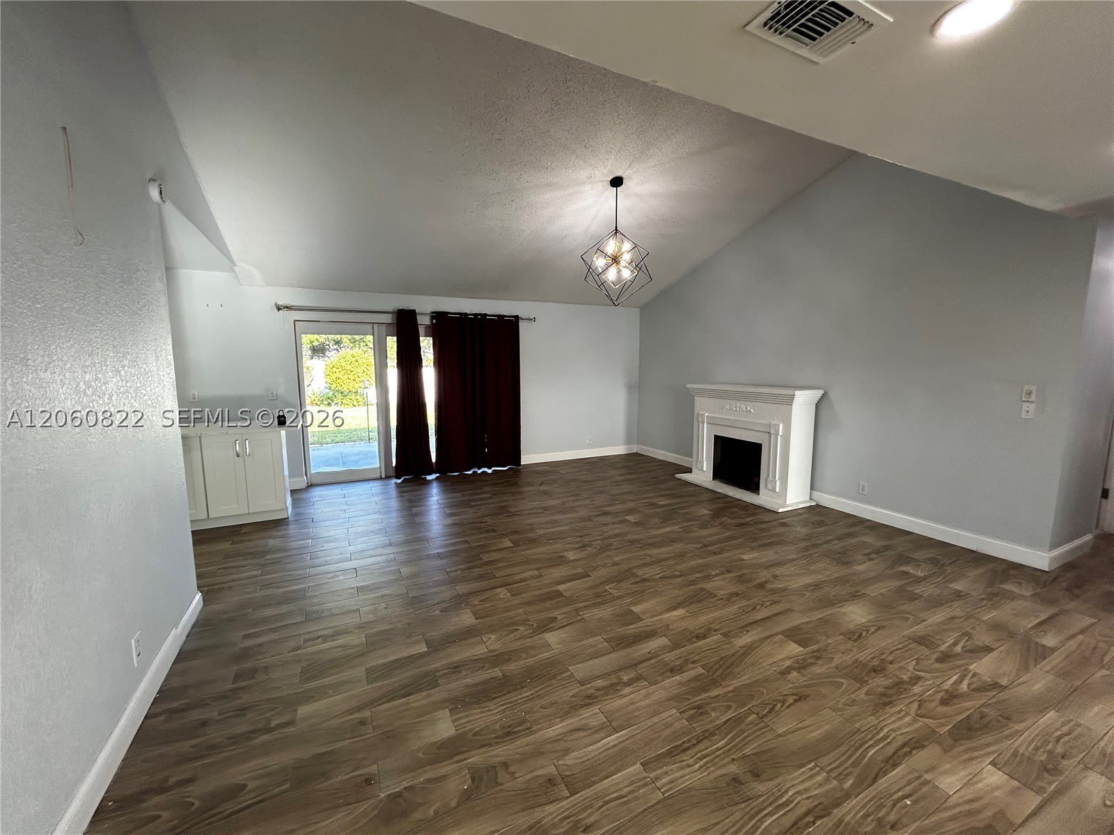 2403 NW 108th Ter – photo 5