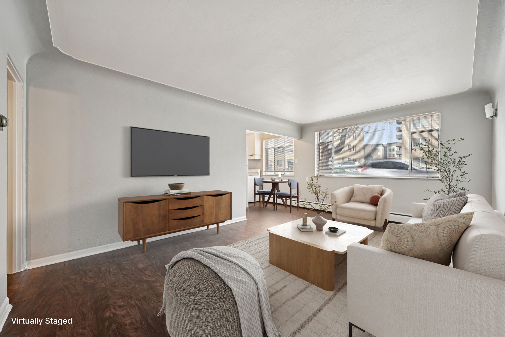 Admiral Apartments – photo 2