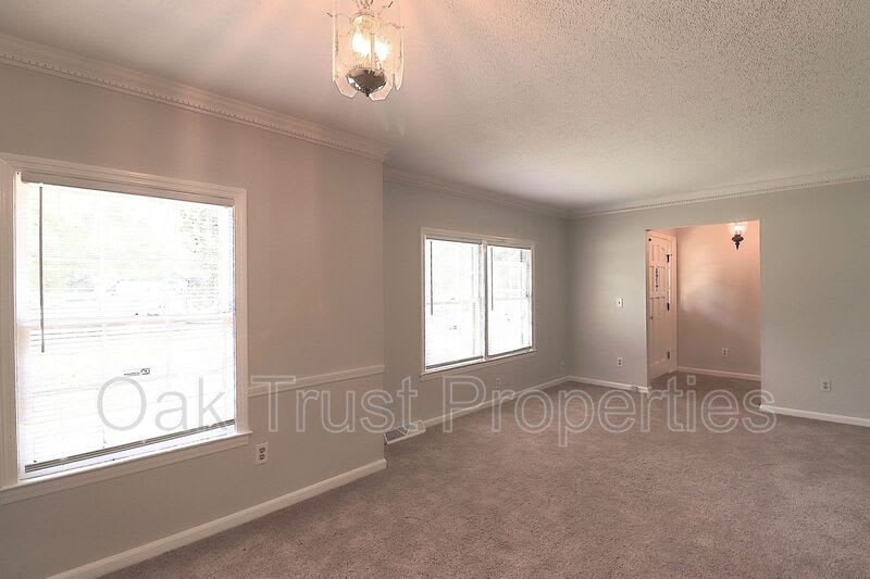 2395 Vistavia Rd – photo 3