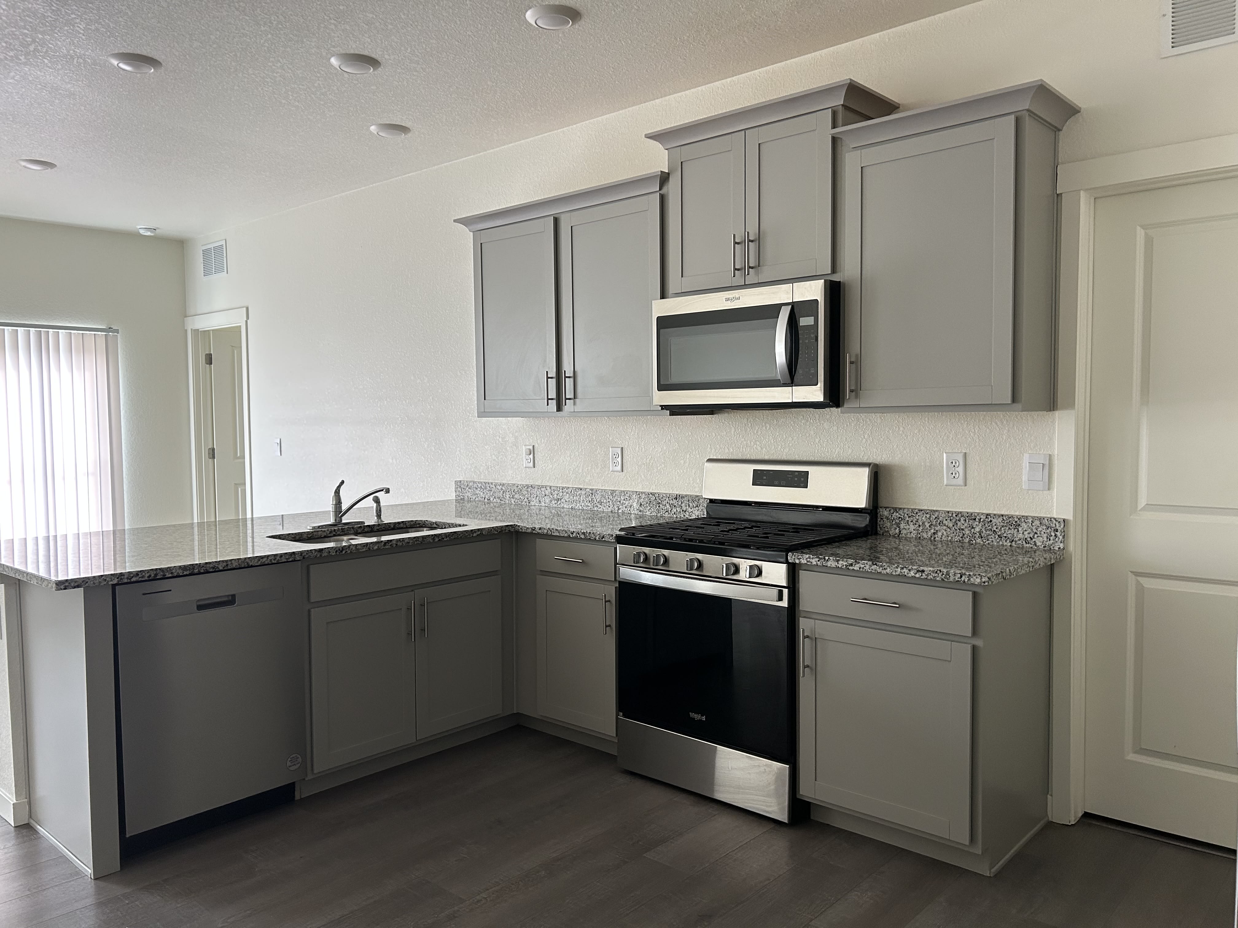 941 Canal West Drive – photo 2