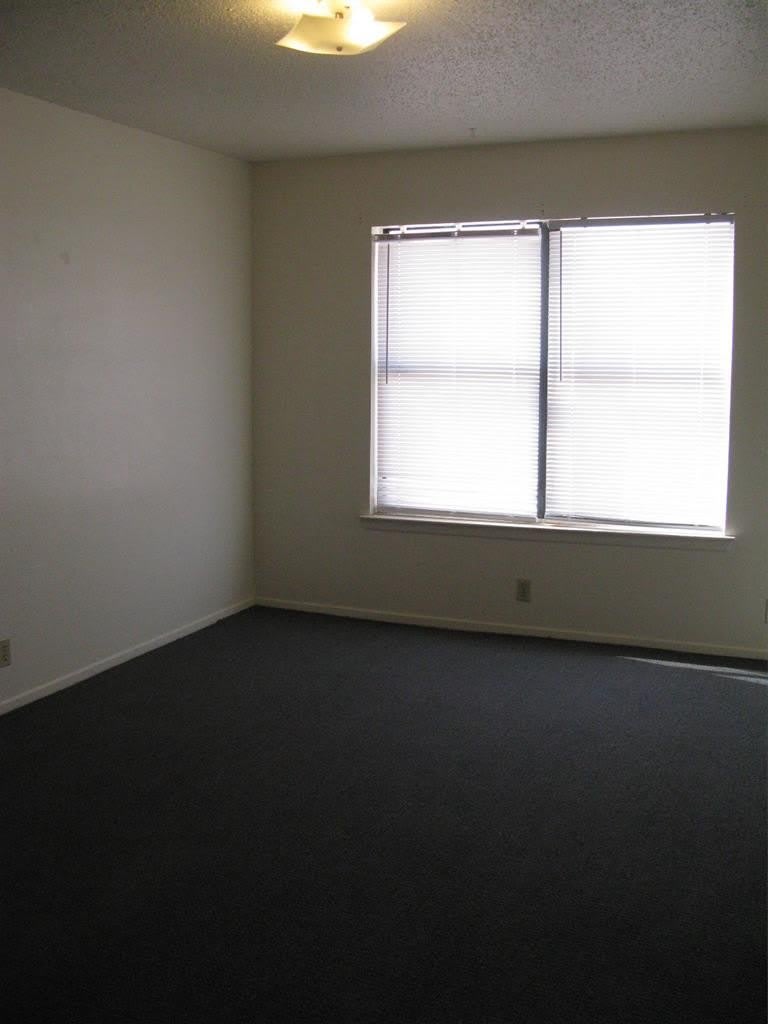 410 SE 6th St – photo 5